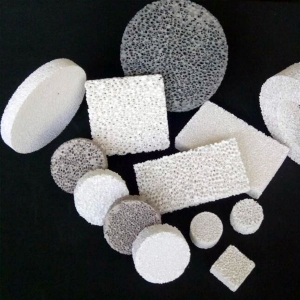 Foamed ceramic materials &amp;amp; spherical hercynite