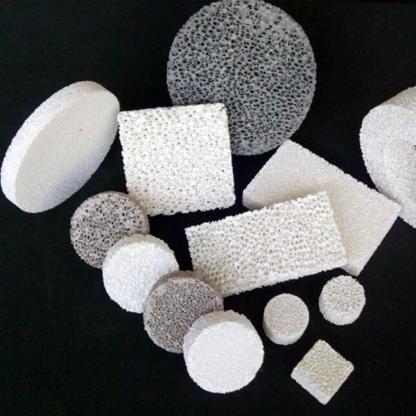 Foamed ceramic materials &amp; spherical hercynite